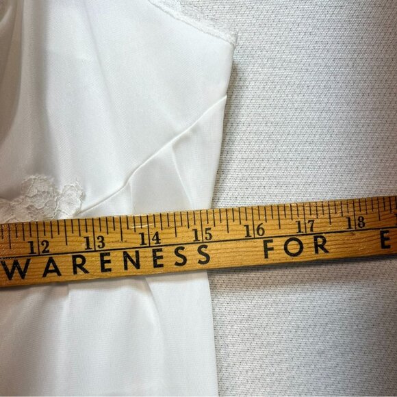 Vintage Warners White Nylon Slip With Lace Trim & Adjustable Straps - Size S 36 - Picture 7 of 11